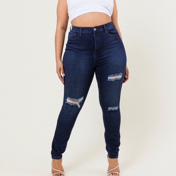 Plus Size Jeans - Picture 1 of 3